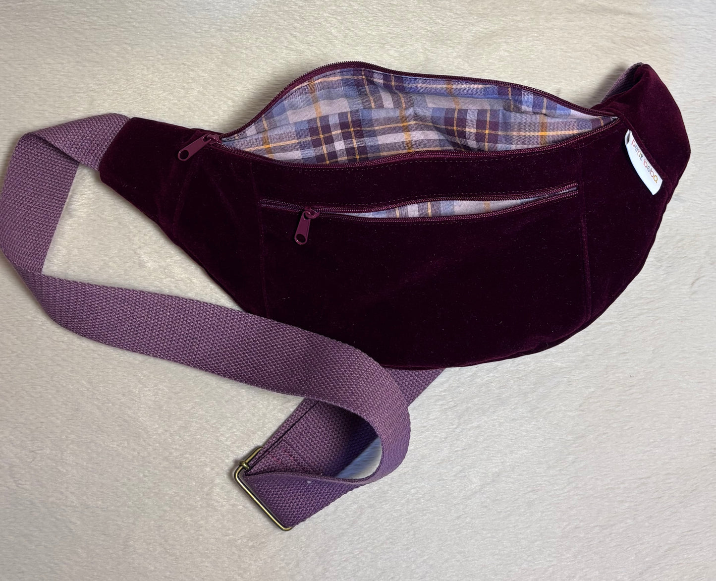 sac banane pour adulte en velours prune avec sangle lilas - petit beba