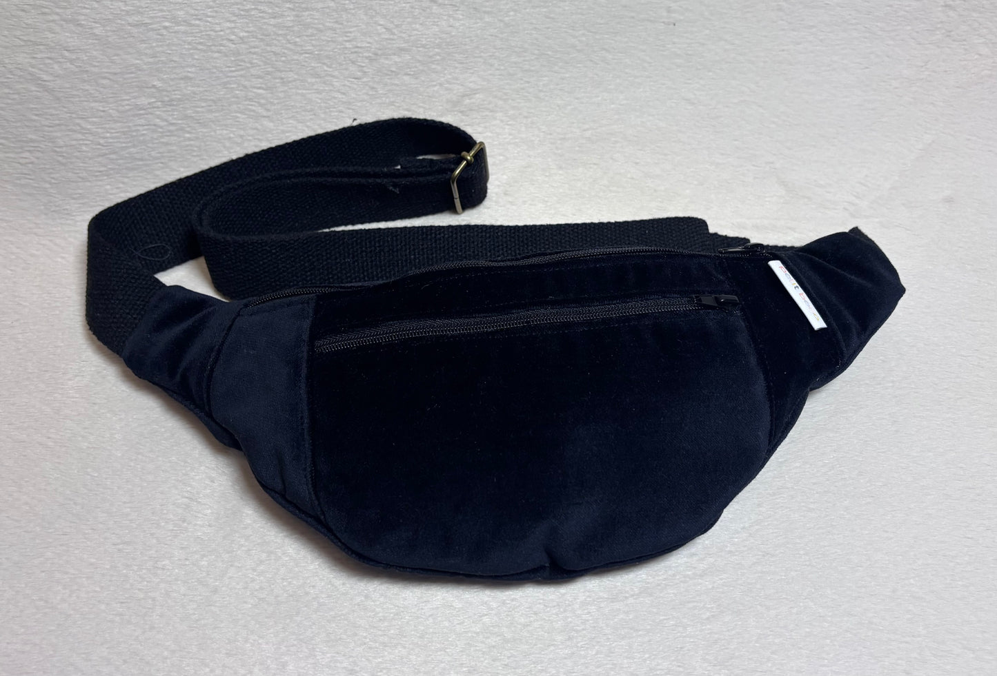 sac banane signature pour adulte en velours noir avec sangle noir -petit beba